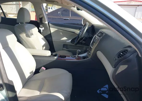 2006 Lexus Is 250 z USA, uszkodzony, nr VIN JTHCK262362004745